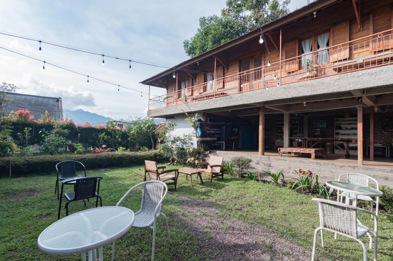 Samakta Guest House Лембанг Экстерьер фото