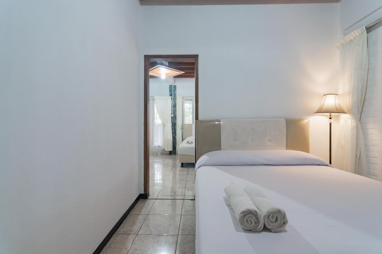 Samakta Guest House Лембанг Экстерьер фото