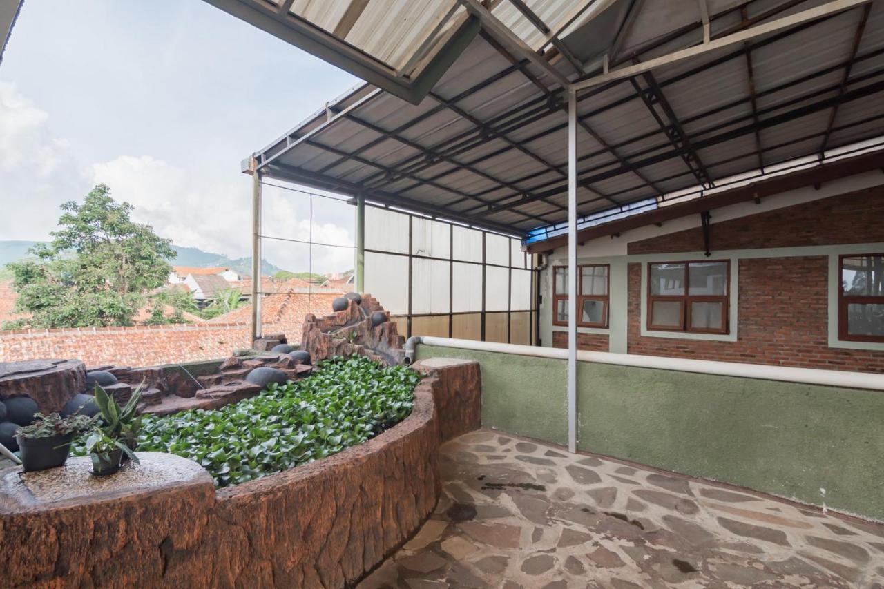 Samakta Guest House Лембанг Экстерьер фото